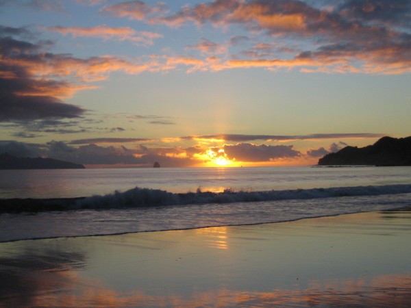 Datum: 2005-04-18
Uhrzeit: 07:55 (Sonnenaufgang)
Ort: Langs Beach(North Island) - Neuseeland