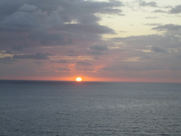 Datum: 2005-11-12
Uhrzeit: 06:52 (Sonnenaufgang)
Ort: Byron Bay - Australia