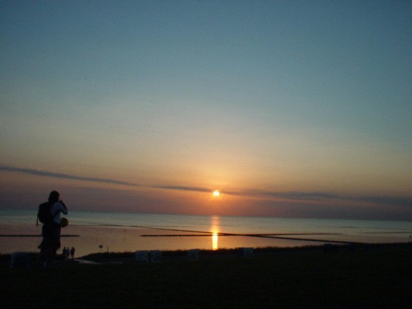 Sonnenuntergang in Stinteck an der Dithmarscher Nordseeküste in Schleswig-Holstein