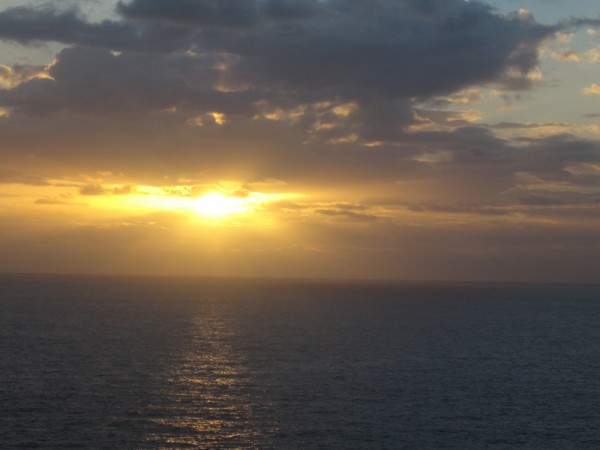 Datum: 2005-11-12
Uhrzeit: 07:04 (Sonnenaufgang)
Ort: Byron Bay - Australia