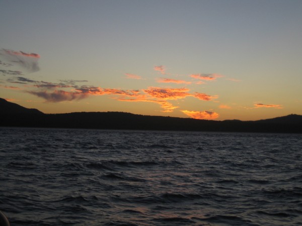 Datum: 2005-10-07
Uhrzeit: 21:18 (Sonnenuntergang)
Ort: Whitsunday Islands - Australia