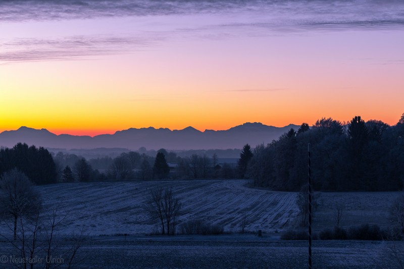 Sonnenaufgang bei Edling (83533), ca. Januar 2013